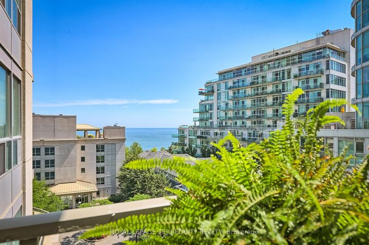 Property Photo:  88 Palace Pier Court 705  ON M8V 4C2 