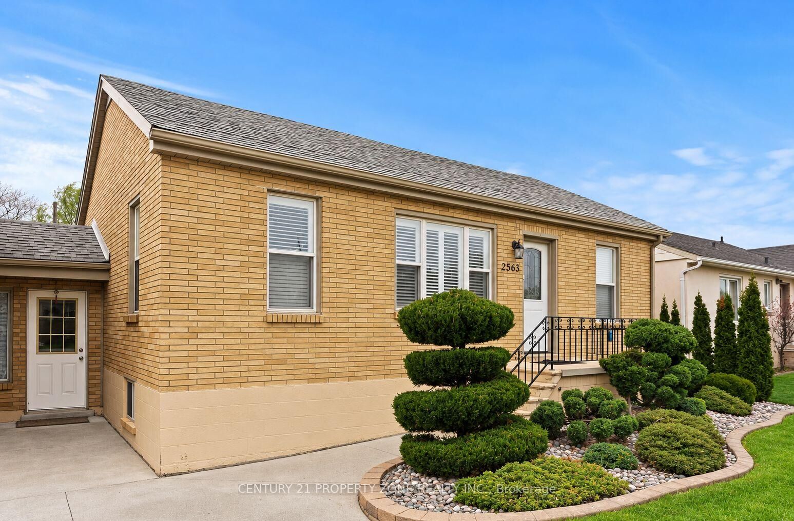 Property Photo: 2563 Meldrum Road ON N8W 4E9