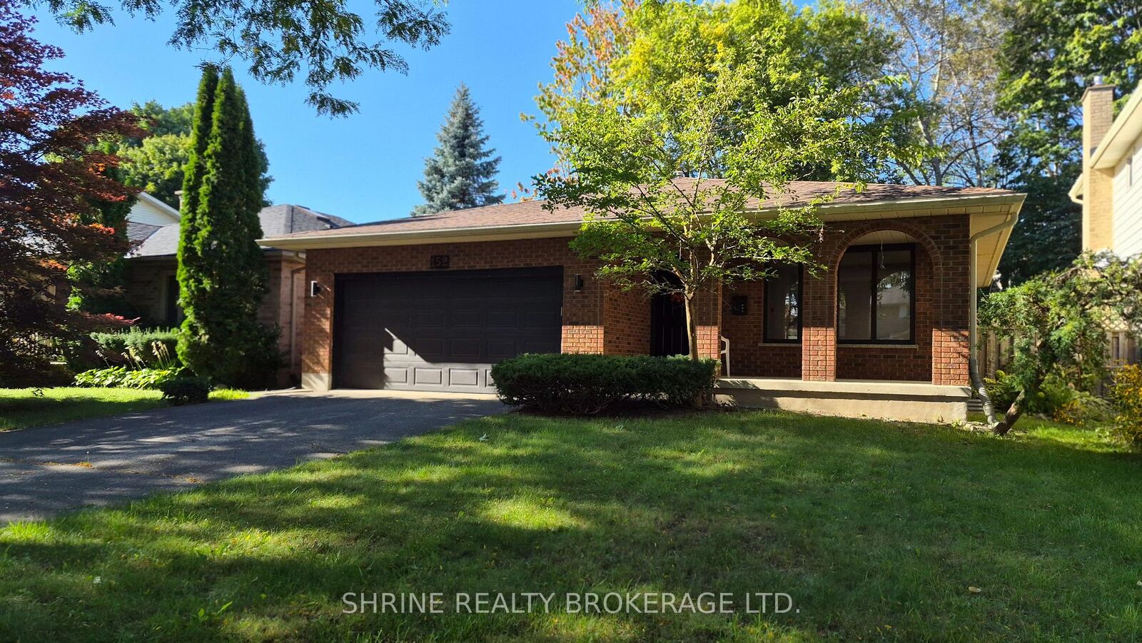 Property Photo: 152 Grenfell Crescent ON N5X 2R9