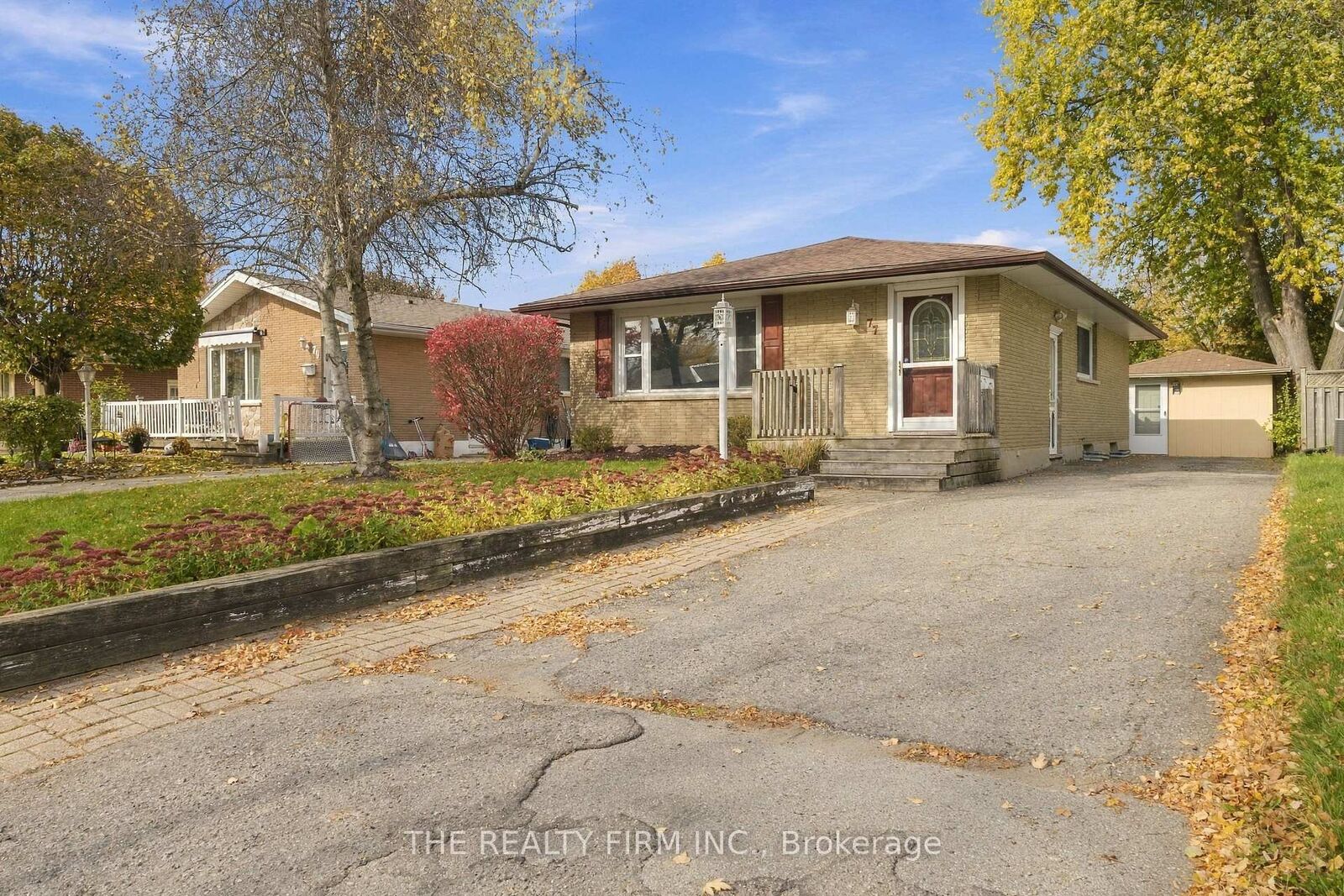 Property Photo: 77 Talavera Crescent ON N5V 1K7