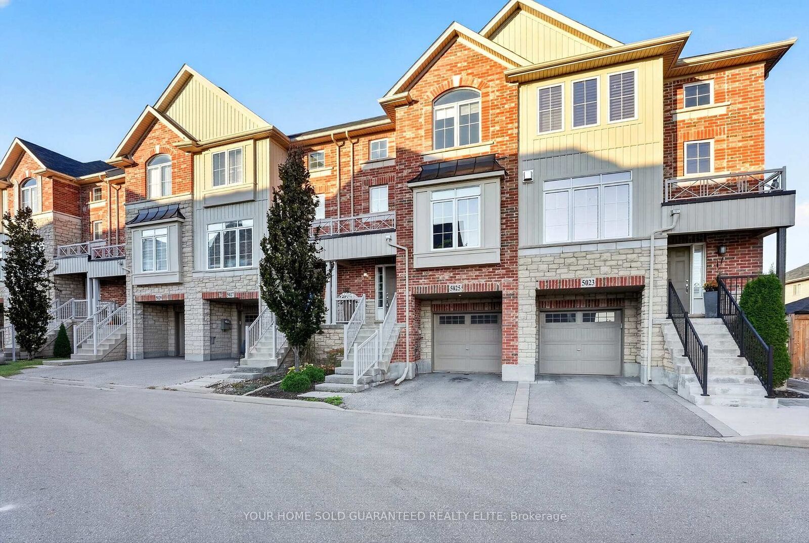 Property Photo:  5025 Desantis Drive  ON L3J 1W3 