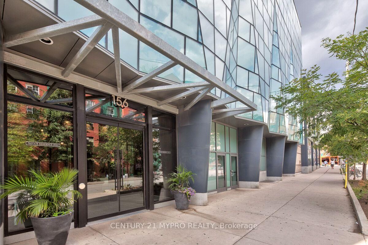 Property Photo:  156 Portland Street 704  ON M5V 0G1 