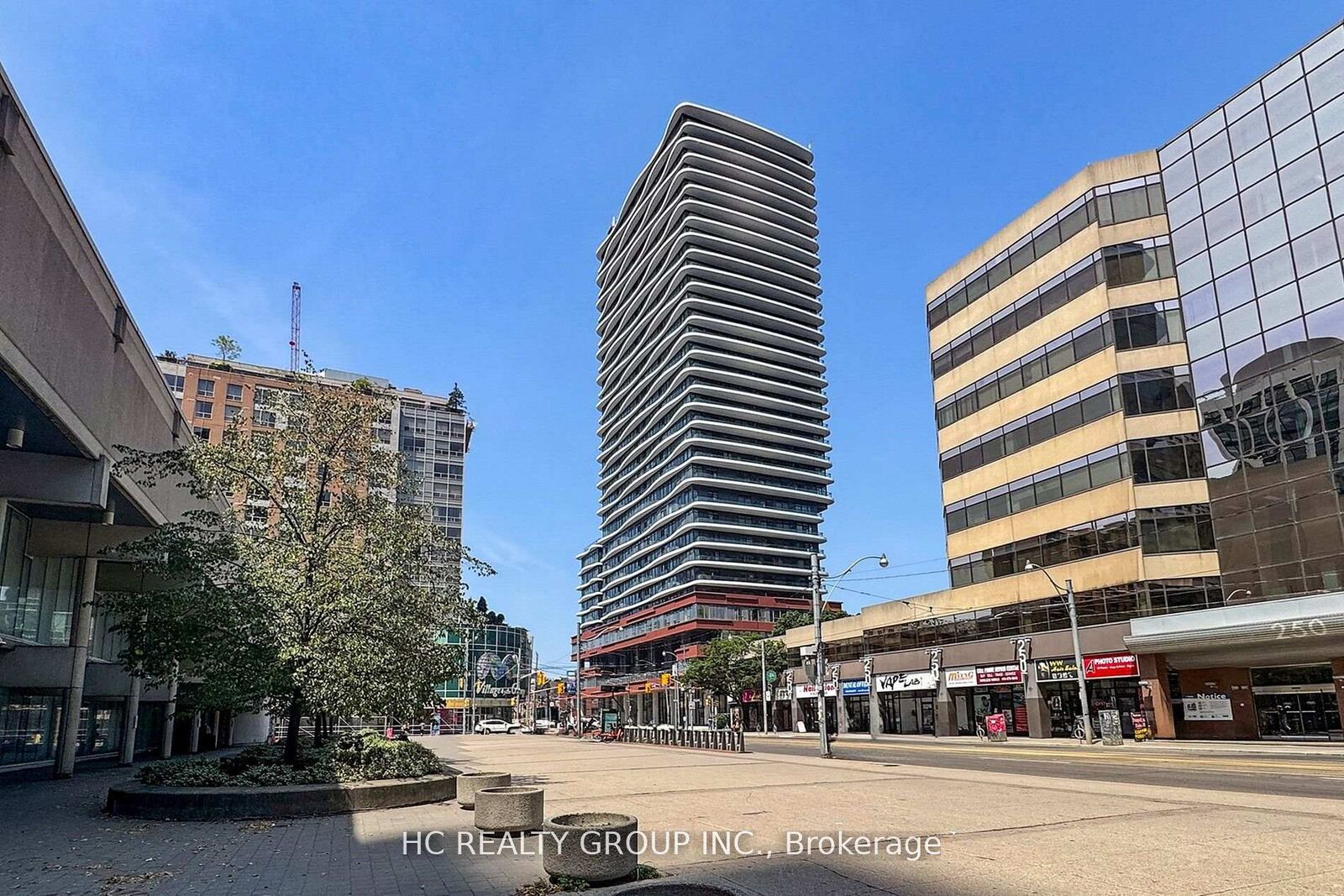 Property Photo: 280 Dundas Street W Ph07 ON M5T 0E3