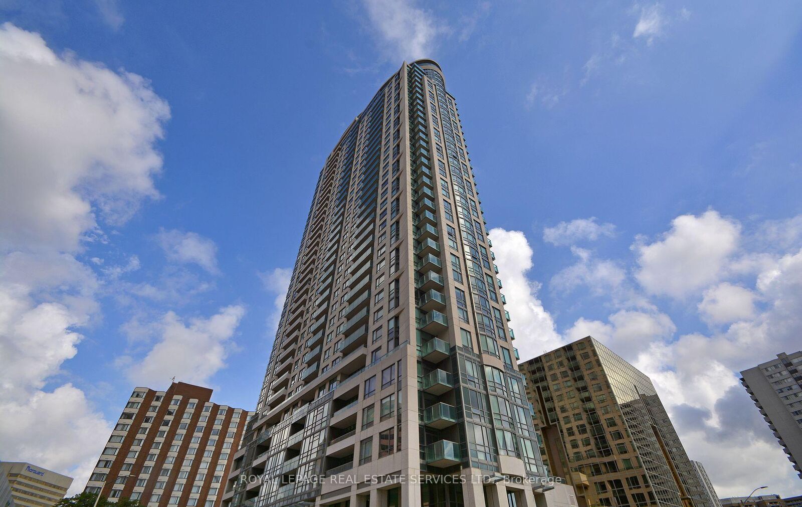 Property Photo:  208 Enfield Place 1201  ON L5B 0B8 