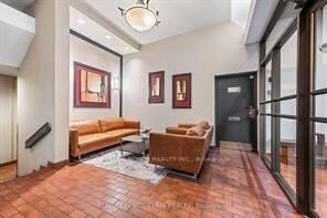 Property Photo: 141 Somerset Street W 1202 ON K2P 2H1