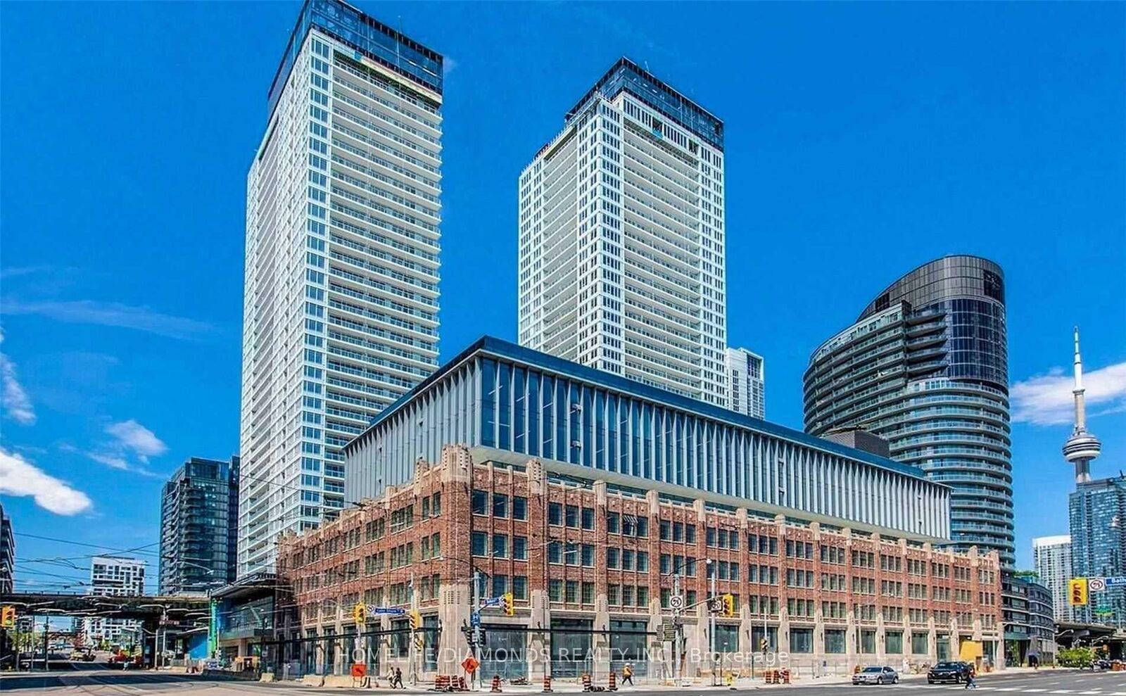 Property Photo: 19 Bathurst Street 815 ON M5V 2P1