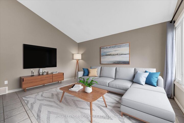 Property Photo: 38 Tewskbury Crescent ON N5V 2M8