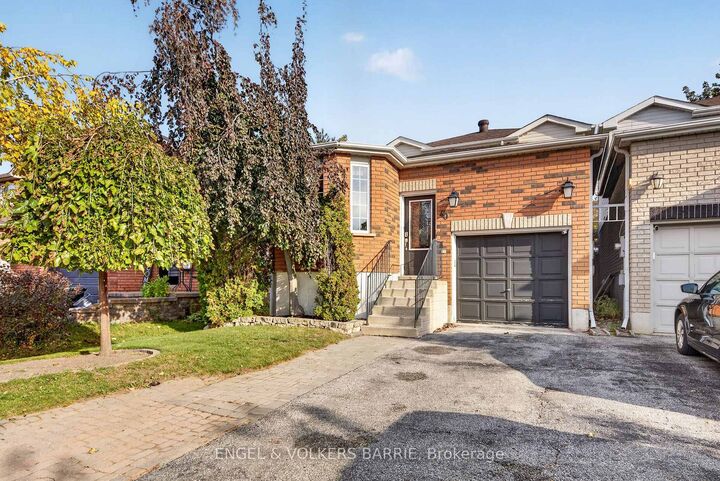 Property Photo: 40 Willow Drive ON L4N 8T2