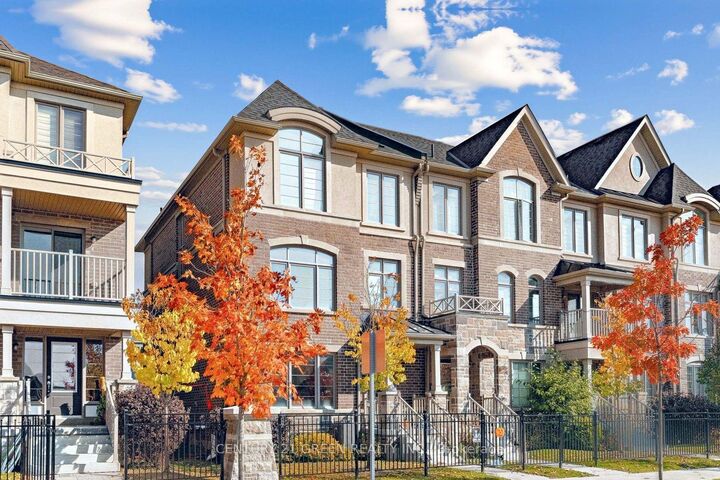 Property Photo:  16 Summerbeam Way  ON L6Y 6K5 