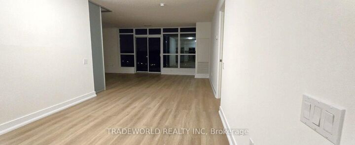 Property Photo:  1048 Broadview Avenue 309  ON M4K 2B8 