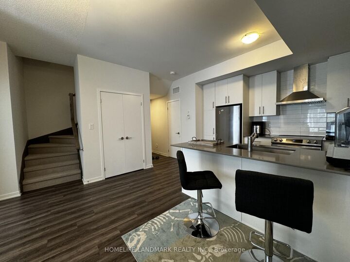 Property Photo: 260 Twelfth Street 17 ON M8V 0J6