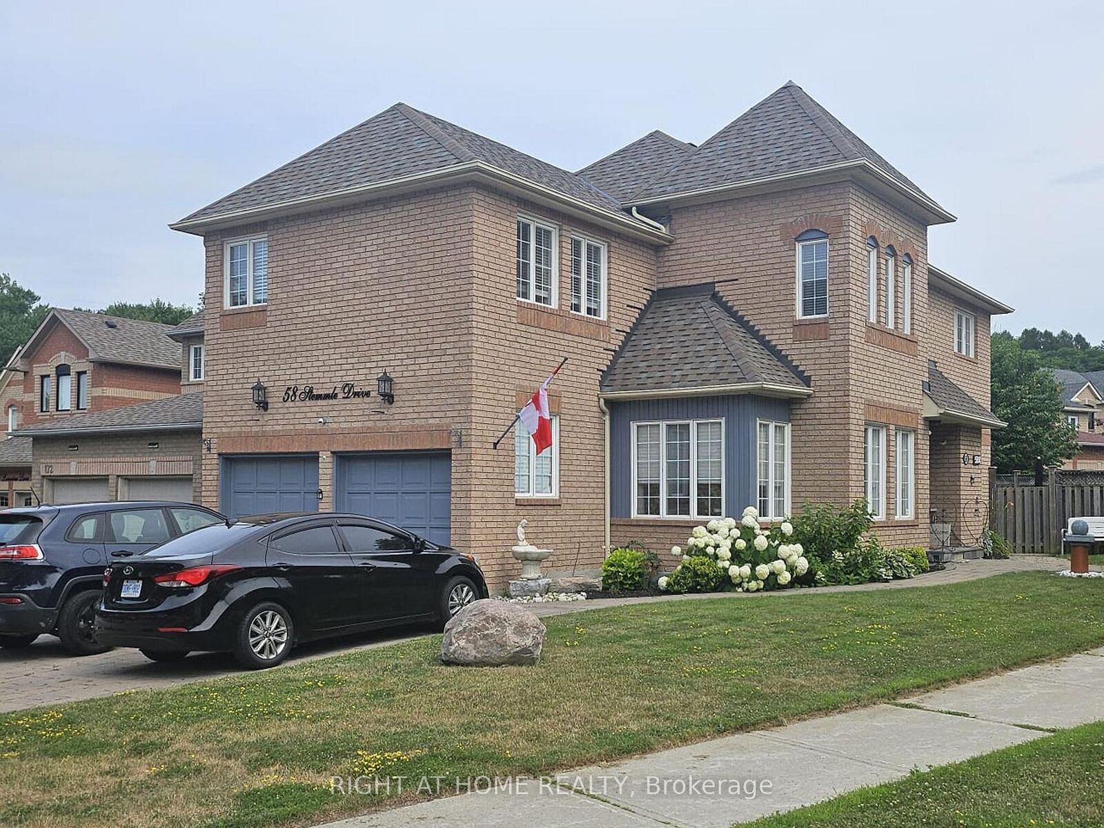Property Photo:  58 Stemmle Drive Basement  ON L4G 6N4 