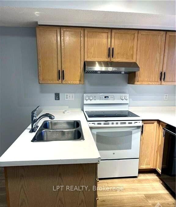 Property Photo: 41 Anderson Street E ON K1R 6T6