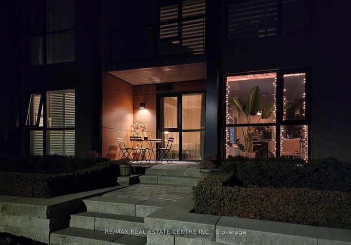 Property Photo: 150 Sabina Drive 106 ON L6H 0W3