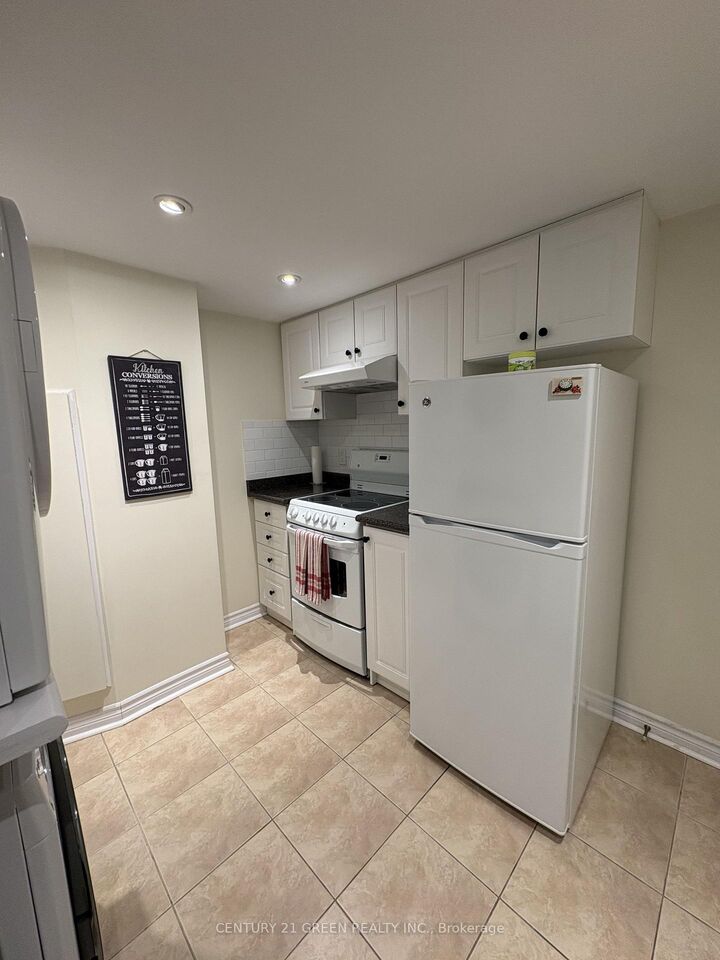 Property Photo:  98 Grackle Trail (Basement)  ON M1X 2C5 