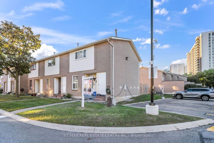 Property Photo:  59 Craigleigh Crescent  ON L6T 2E3 