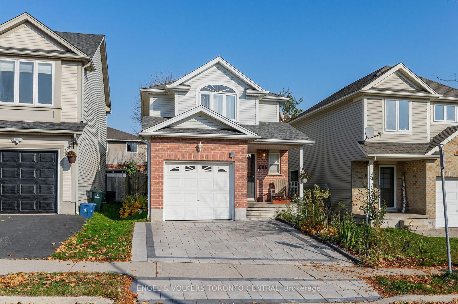 Property Photo:  606 Royal Fern Street  ON N2V 2P5 