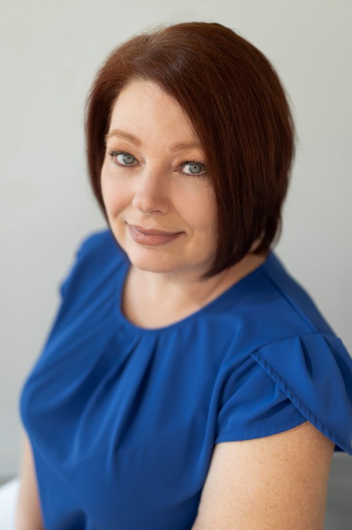 Holly Everett, Real Estate Salesperson in Hudson, Affiliated