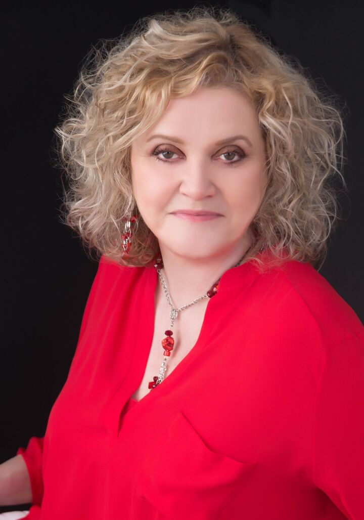 Linda Bradley, Real Estate Salesperson in Columbus, Kennon & Parker