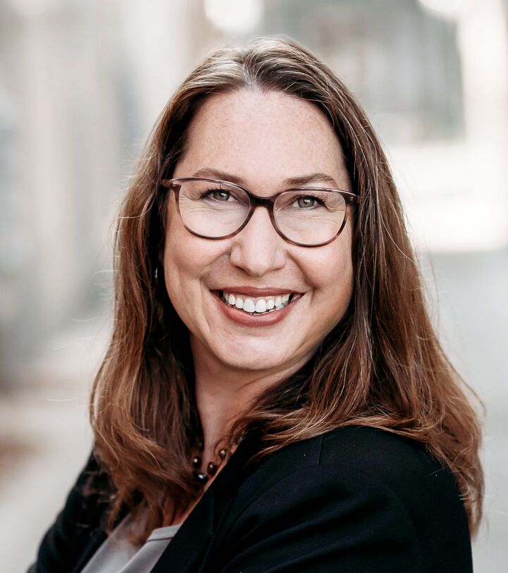 Laura Beatty, Real Estate Broker in Bloomington, Scheetz