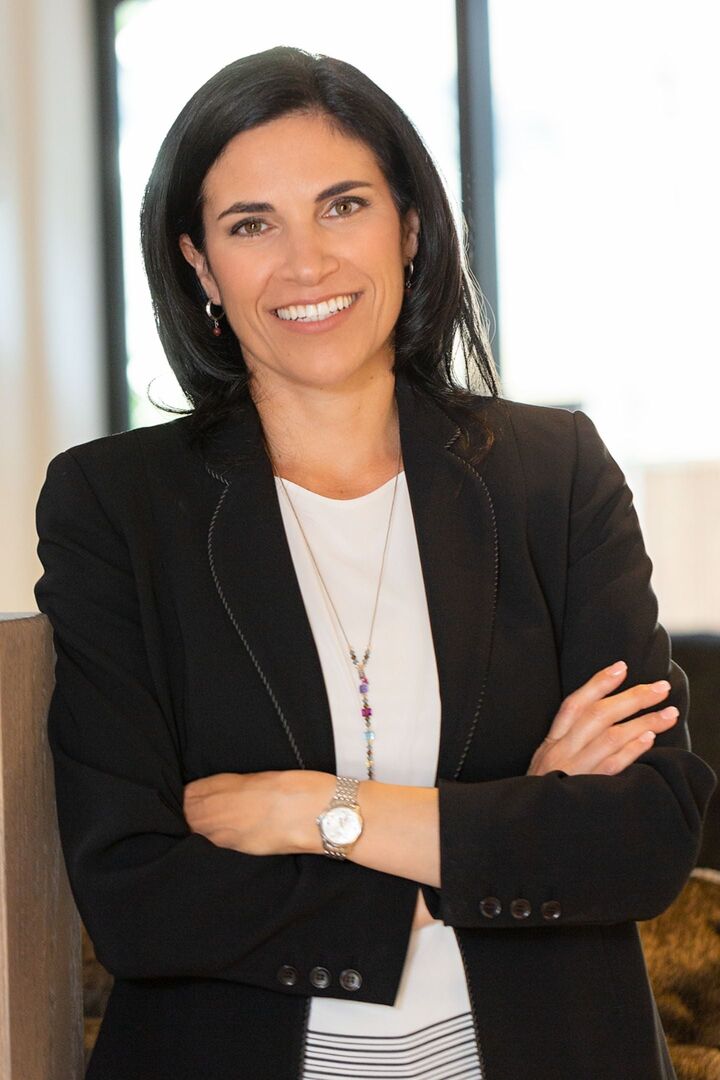 Veronica Silva, Associate Real Estate Broker in Naperville, North East