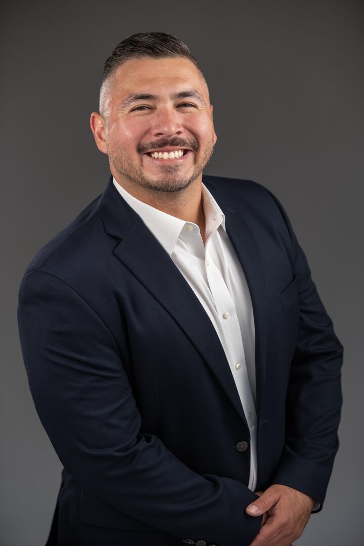 Alan Candelario, Real Estate Salesperson in Simi Valley, Town Center