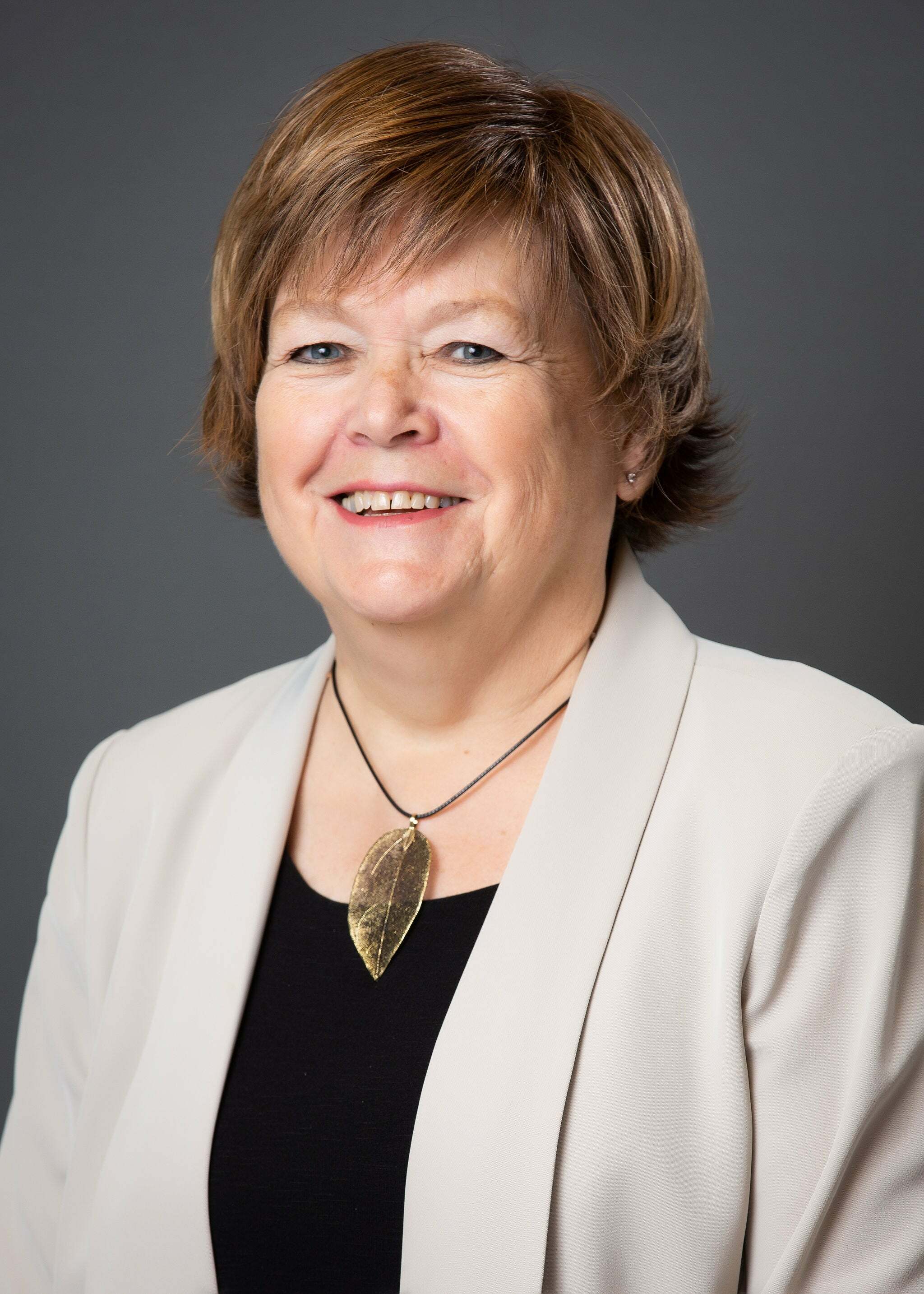 Marie Mueller, Sales Associate in Fargo, Advantage One