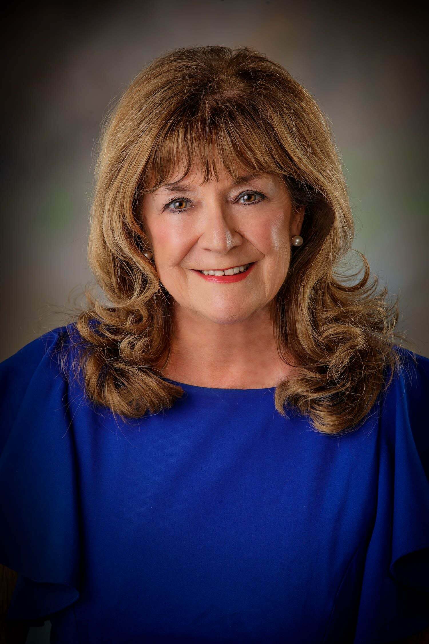 Gayle Henry, Associate Real Estate Broker in Houma, LaRussa Real Estate