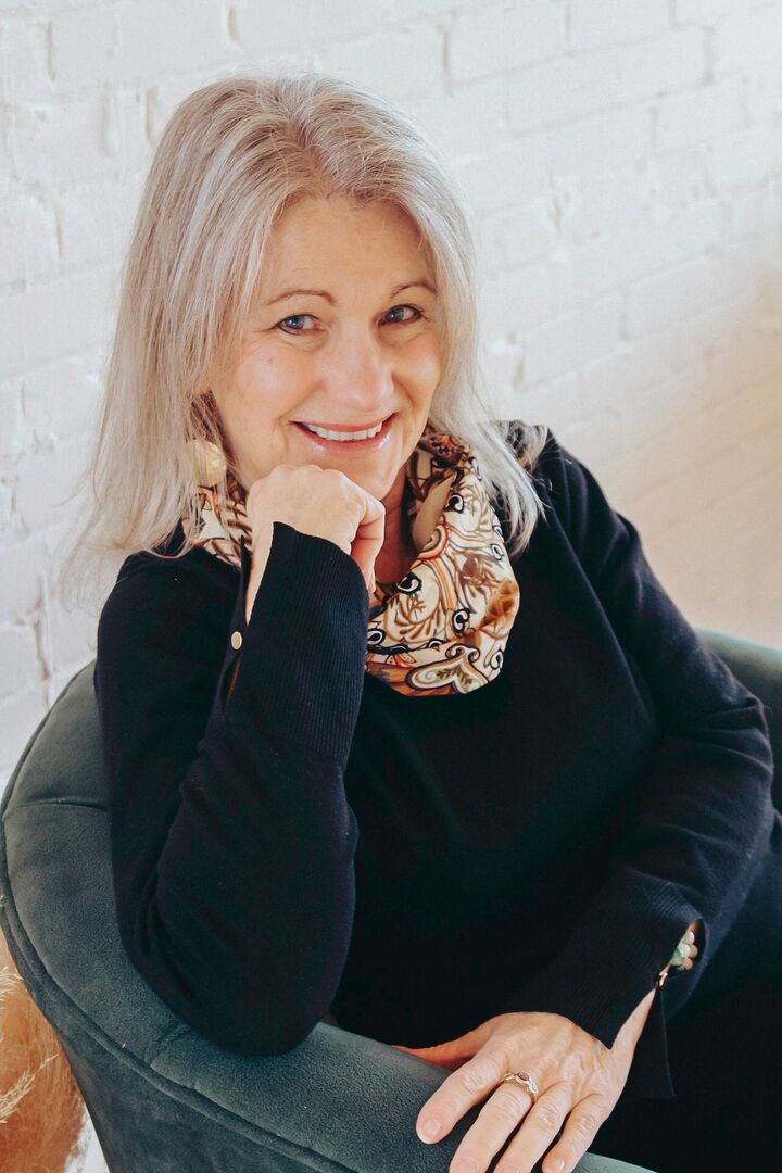 Karen Colston, Real Estate Salesperson in Saginaw, Signature Realty