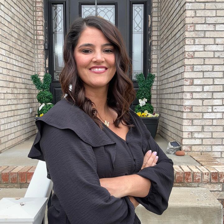 Nichole Heavner, Real Estate Salesperson in Vienna, Select Properties