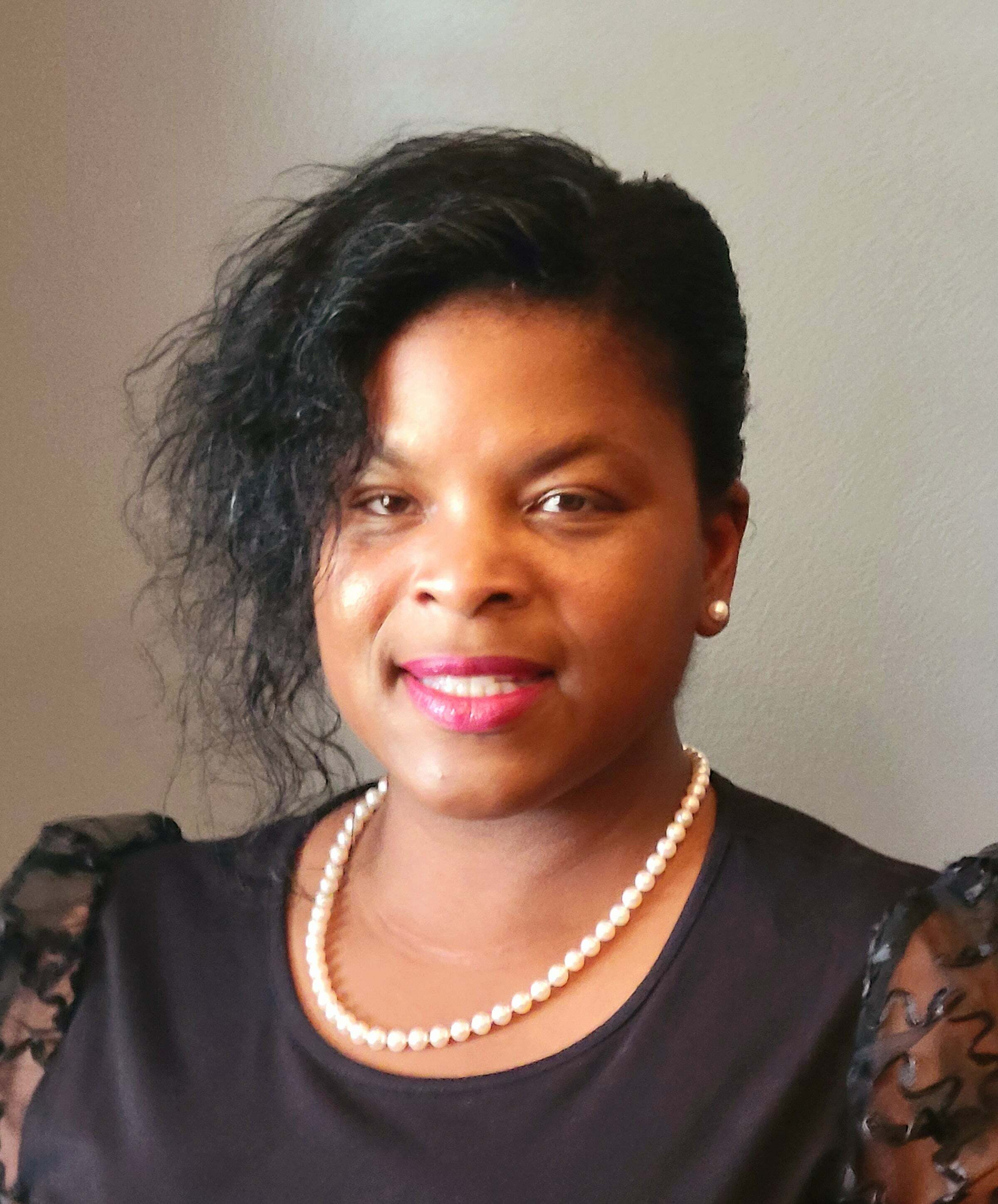 Angela Lewis, Real Estate Salesperson in Frankfort, Simpson & Associates
