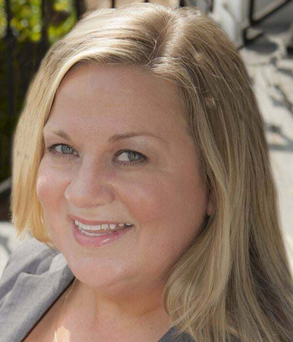 Lisa Lewis, Real Estate Salesperson in Chattanooga, Signature Brokers