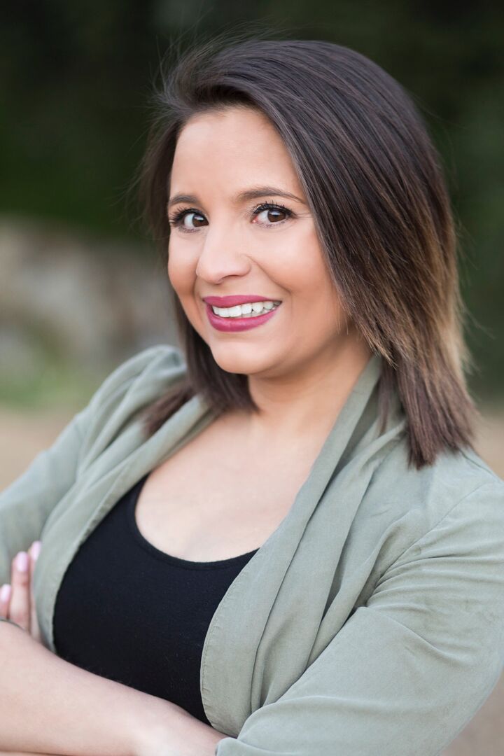 Danielle Worrel, Real Estate Salesperson in Yucaipa, Kivett-Teeters Associates