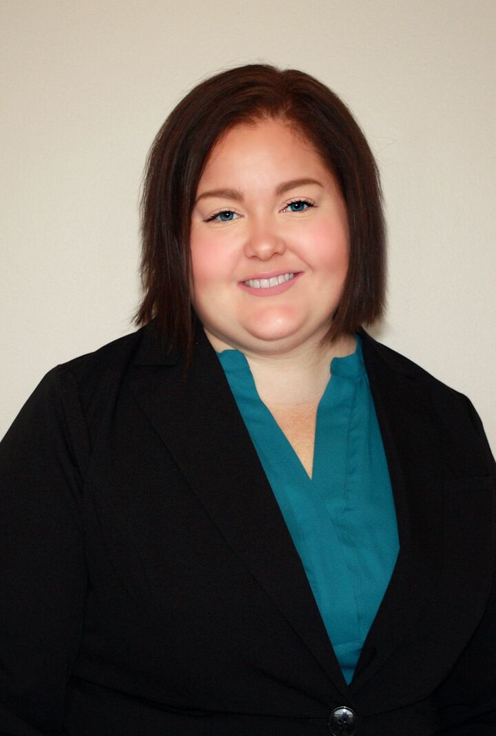 Jillian Alexander, Associate Real Estate Broker in Joliet, Circle