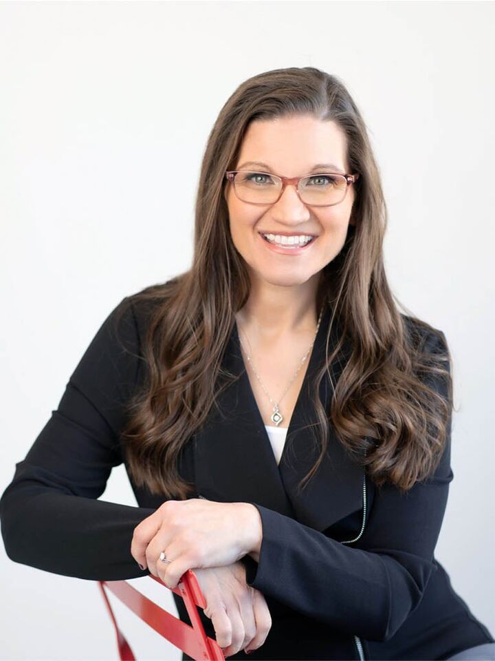 Leslie Benson, Real Estate Broker in Portage, Affiliated