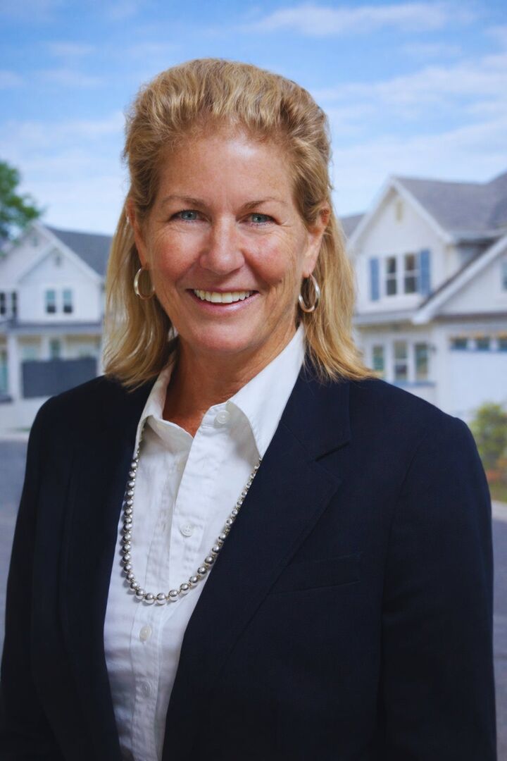 Tracy Stone, Real Estate Salesperson in Chestertown, Chesapeake Real Estate Company