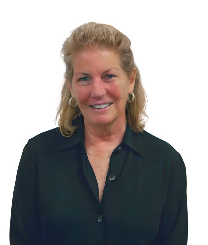 Tracy Stone, Real Estate Salesperson in Chestertown, Chesapeake Real Estate Company