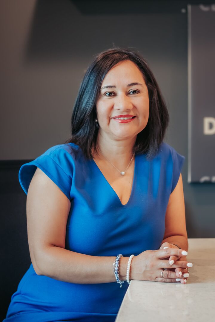 Violeta Pacheco, Associate Real Estate Broker in Naperville, Circle