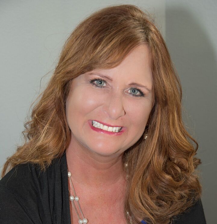 Lynda Ellinger, Real Estate Salesperson in Lakewood Ranch, Atchley Properties