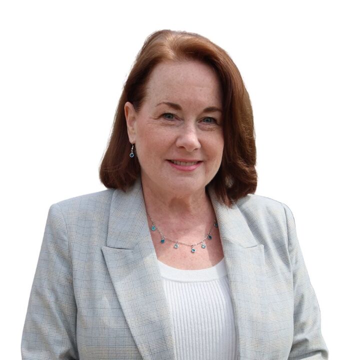 Tammi Mitchell,  in Clarkston, Professionals