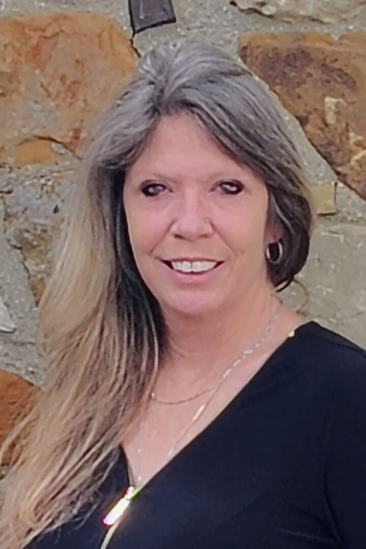 April Stewart, Real Estate Salesperson in Azle, Alliance Properties