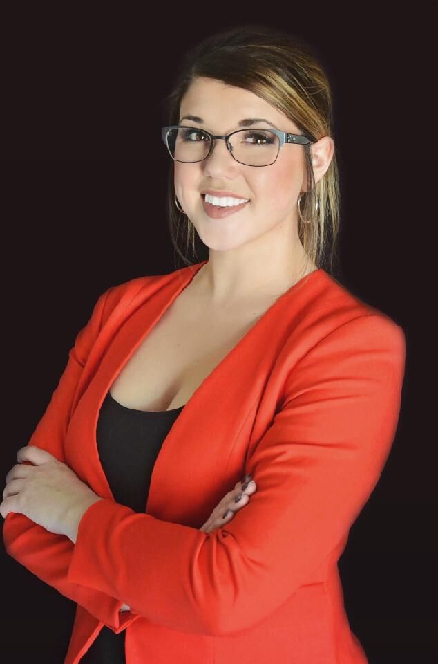 Jami Keding, Real Estate Salesperson in Fulton, Leah's Signature