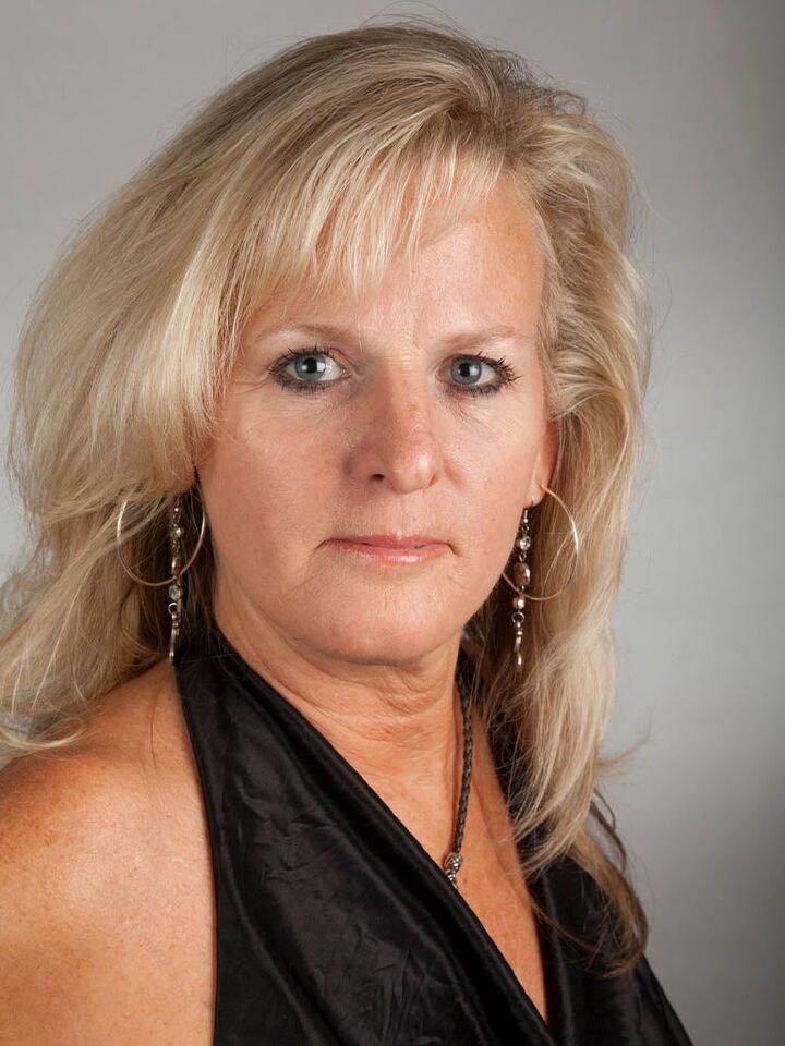 Cynthia Wyman, Real Estate Salesperson in Temecula, Affiliated