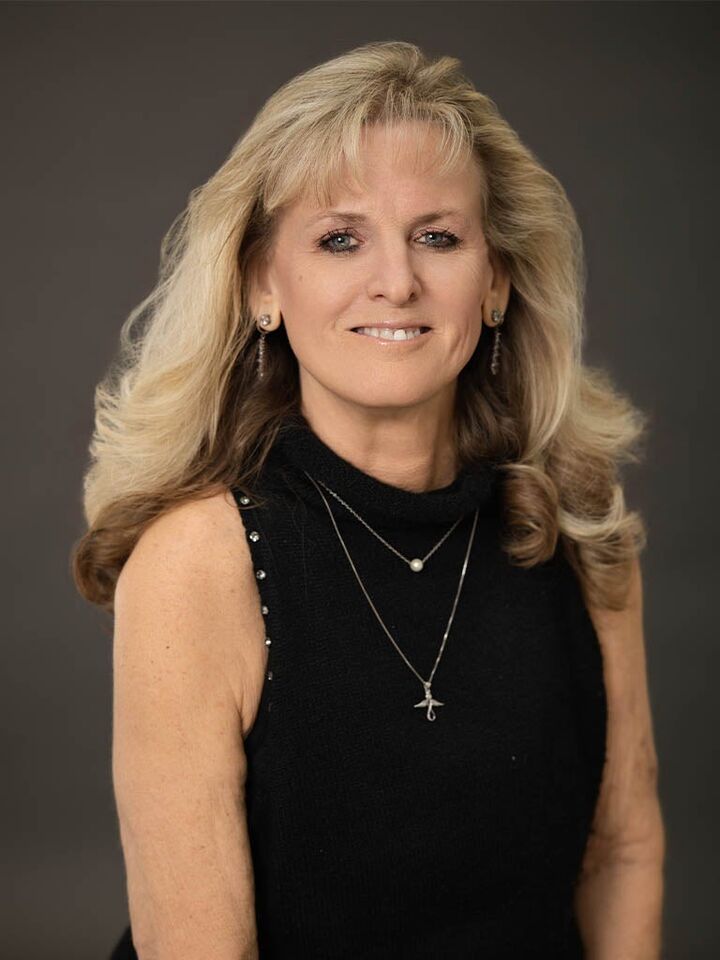 Cynthia Wyman, Real Estate Salesperson in Temecula, Affiliated