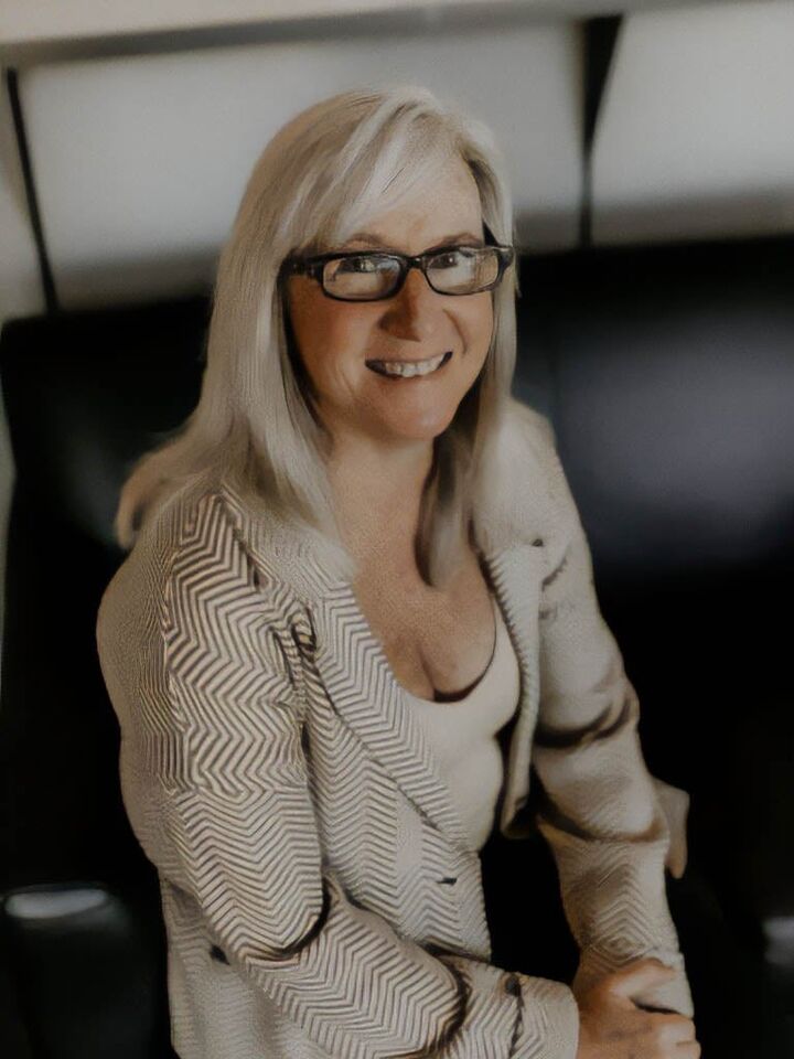 Shelly Cronin, Real Estate Salesperson in Beloit, Affiliated