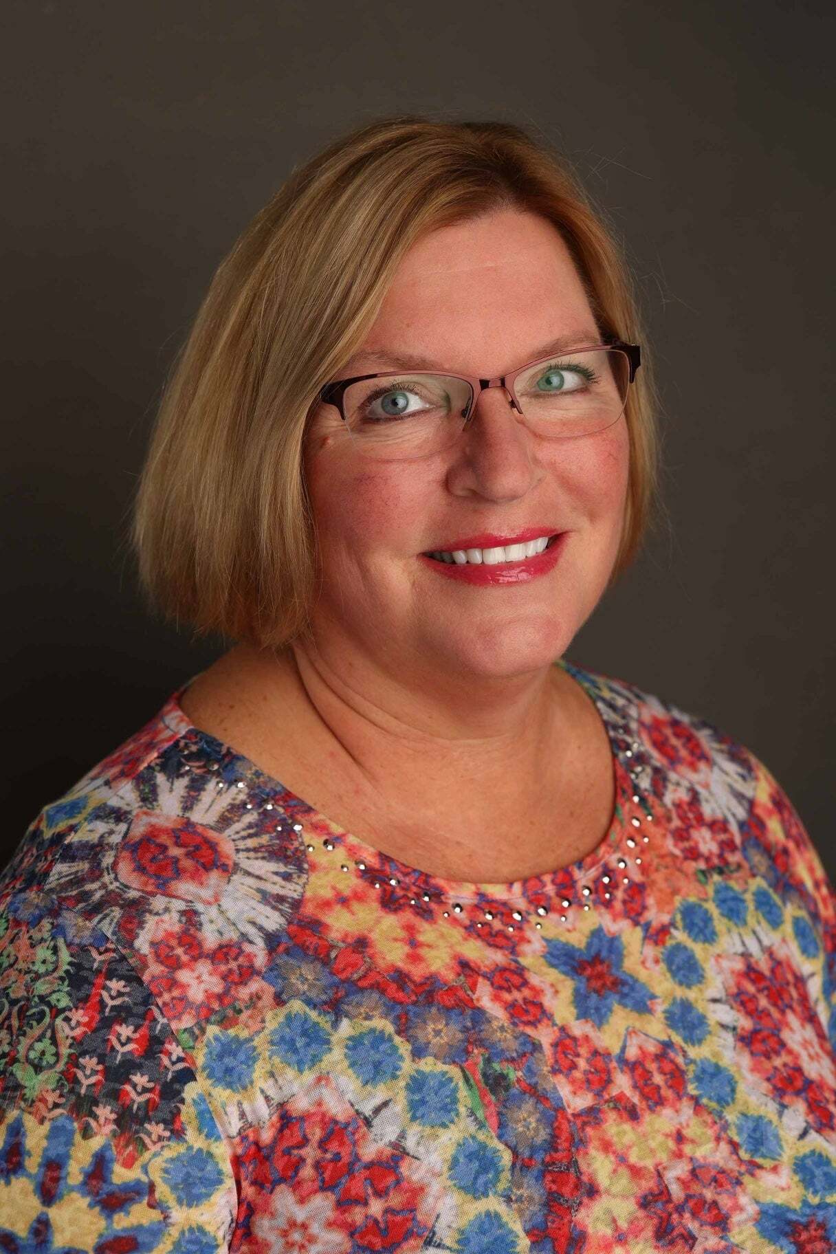 Debbie Floor, Associate Real Estate Broker in Niles, Integrity Real Estate Professionals ERA Powered
