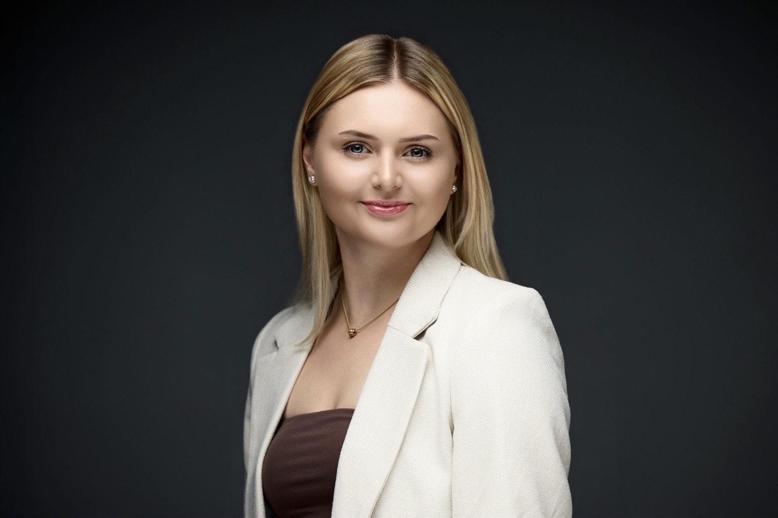 Angelina Winkler,  in Miami, Cervera Real Estate