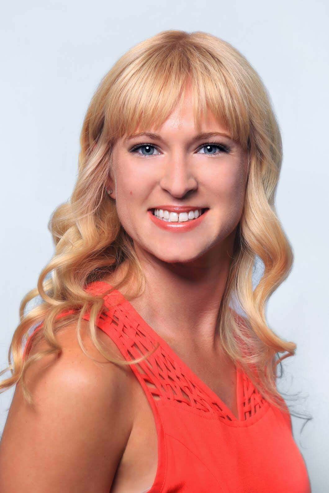 Elena Huckabee, Real Estate Salesperson in Destin, Emerald Coast