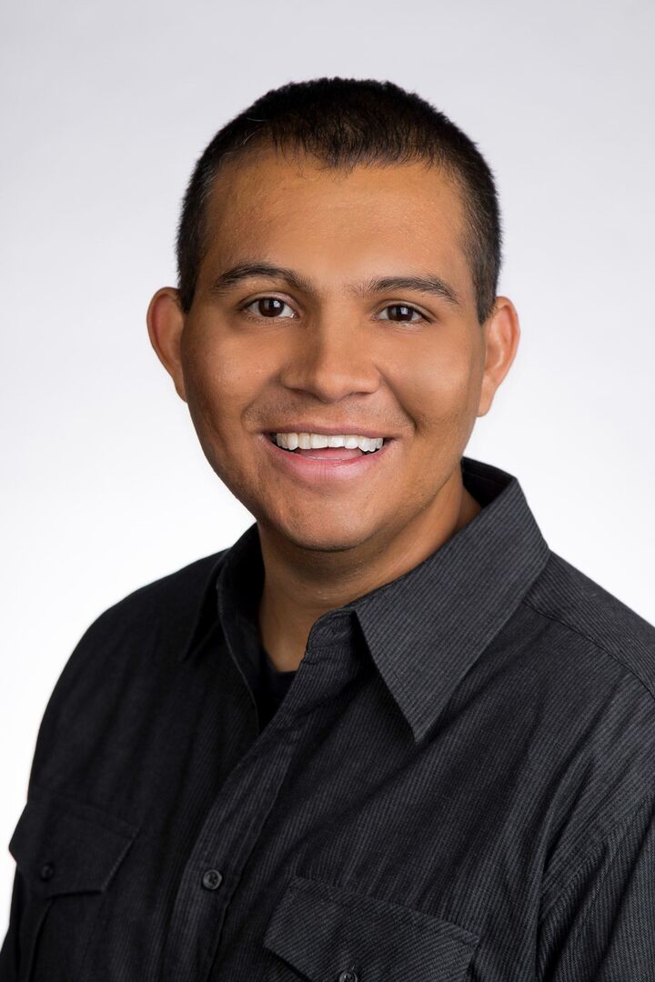 Omar Cavada,  in Addison, Circle