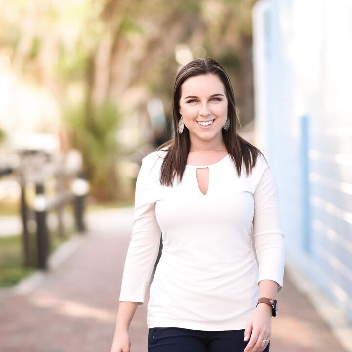 Lyndsee Philipps, Real Estate Salesperson in Inverness, J W Morton Real Estate, Inc.